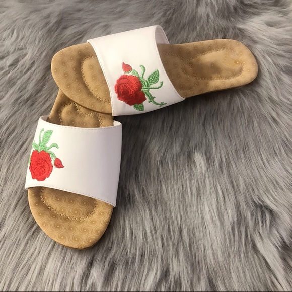 White Slides/Sandals Very Comfortables - Picture 4 of 4